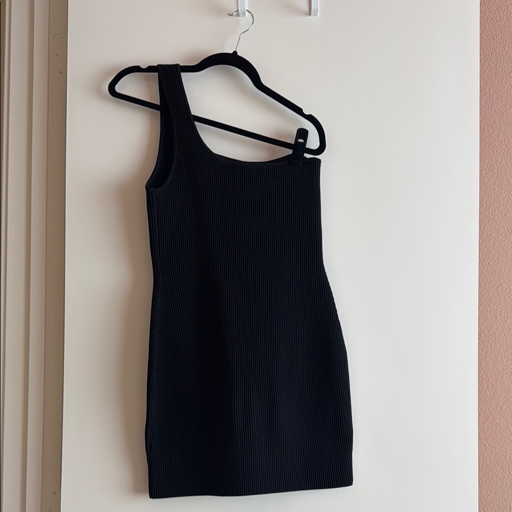Aritzia babaton bodycon dress